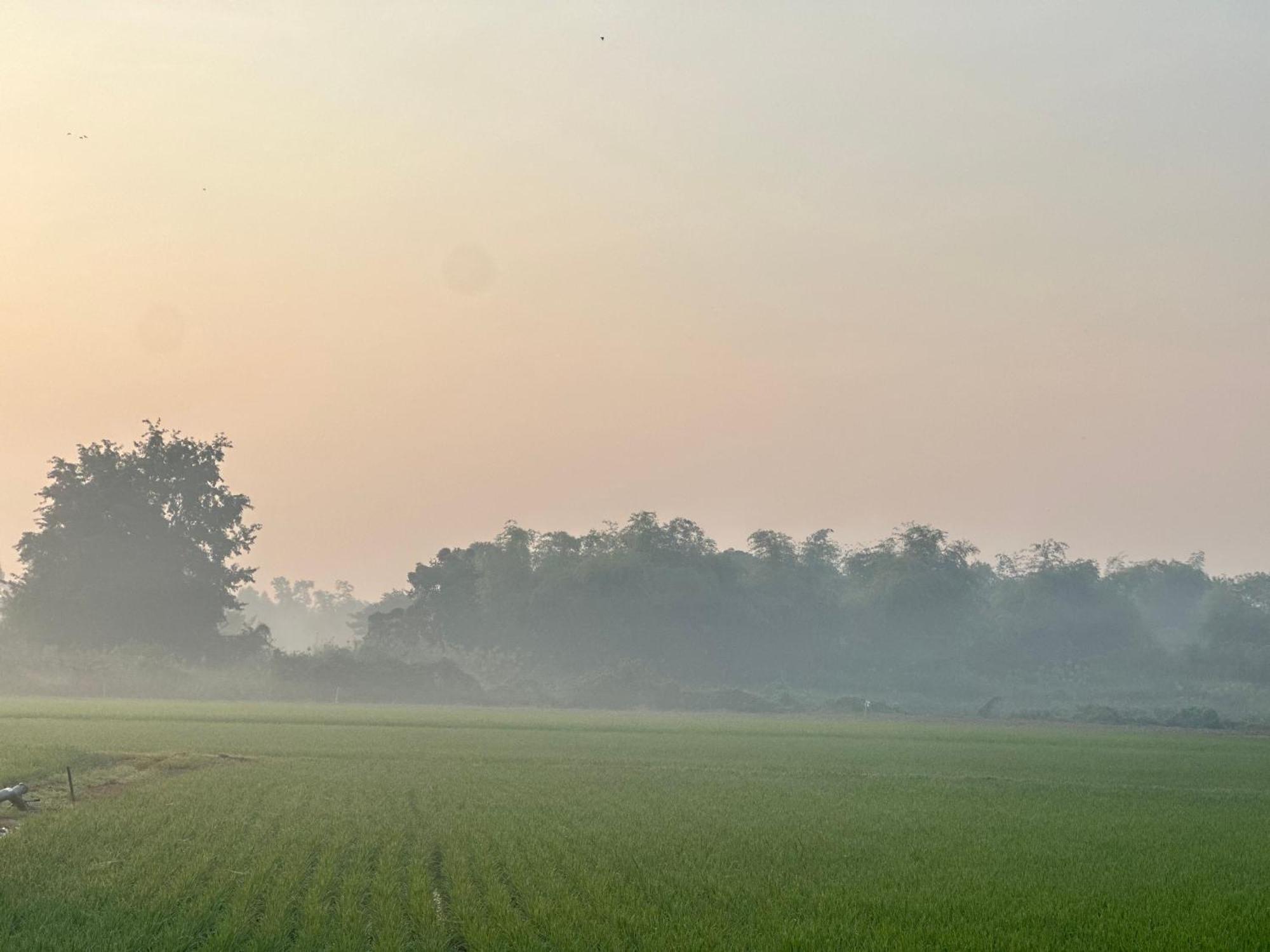 Ban Suweena Uthai Thani Exterior foto